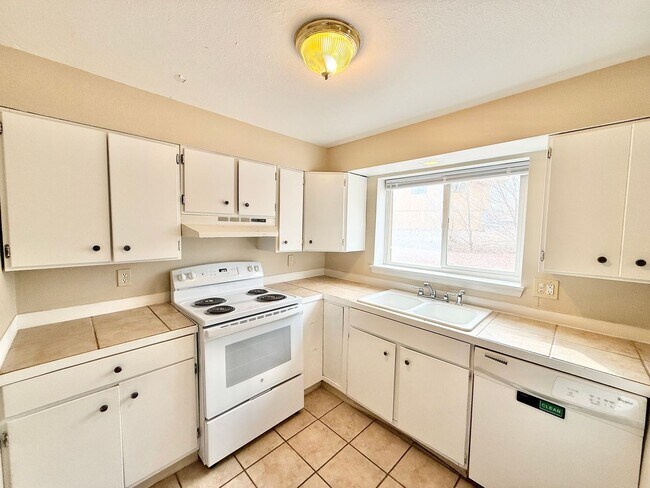 Building Photo - 2 Alan Shepard Rd