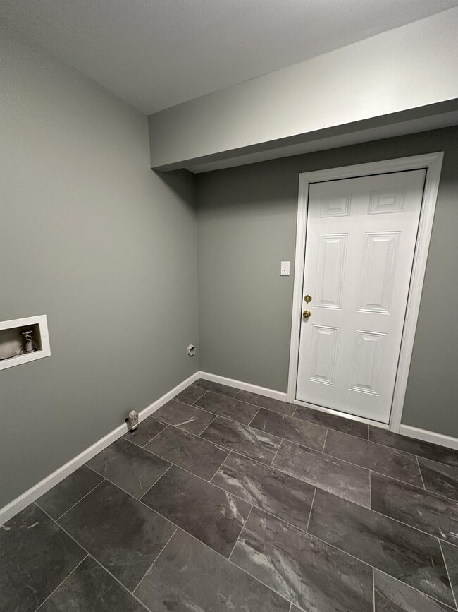 Building Photo - 1424 Whitfield Park Cir