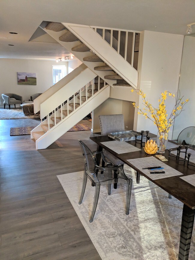 Building Photo - 600 NW 4th St