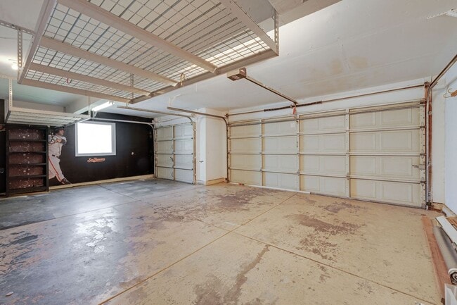 Building Photo - 3 Bedroom Folsom Home with Updated Kitchen, Pool and 3-Car Garage!