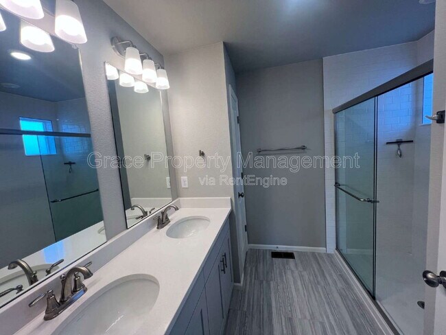 Building Photo - 1200 Sugarloaf Ln