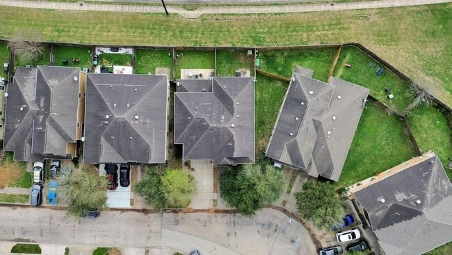 Building Photo - 15323 Trinity Meadow Dr
