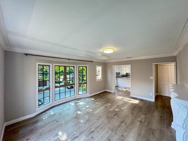 Building Photo - 2.0 bedroom in Beverly Hills California 90212