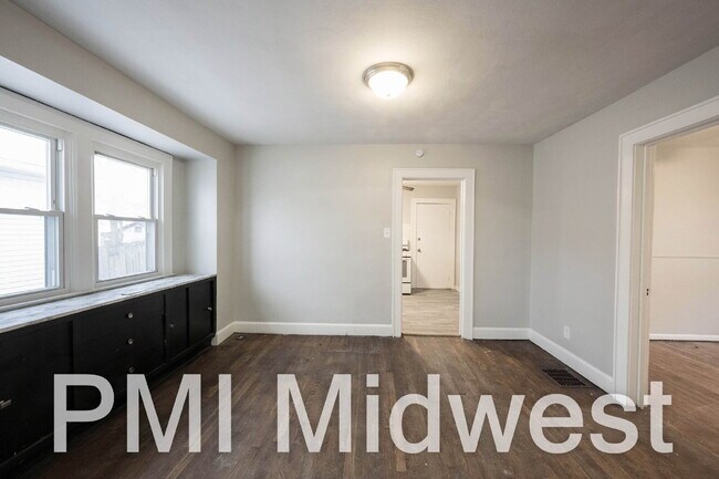 Building Photo - "Charming 2-Bedroom Gem in Indianapolis with Spacious 1736 Sq. Ft. Layout!"