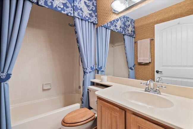 Building Photo - 2379 Treasure Isle Dr