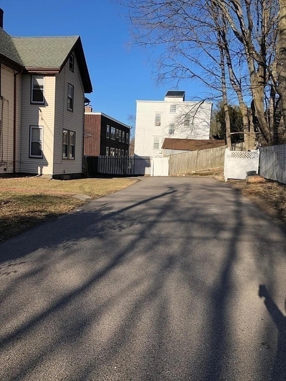 Building Photo - 308 Belmont St