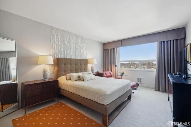 Building Photo - 1388 Gough St