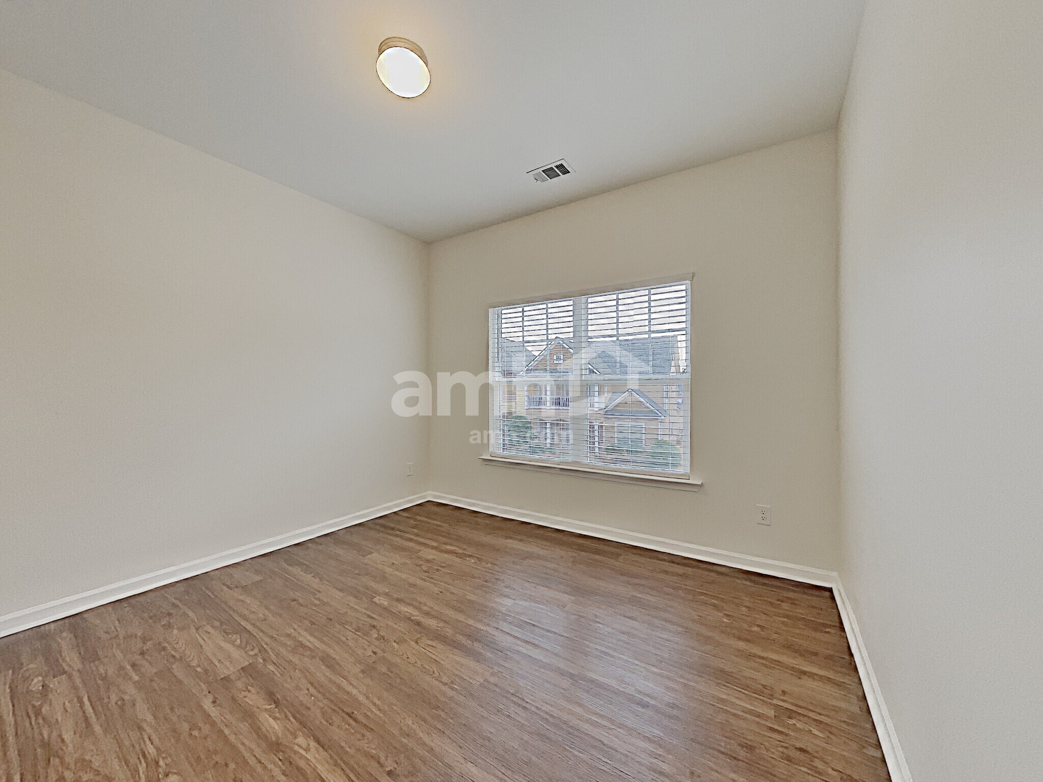 Building Photo - 323 Stoney Hollow Rd