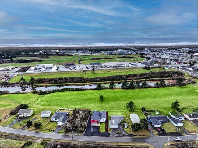 Building Photo - 514 Canal Dr NE