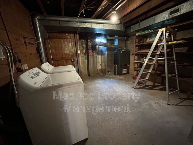 Building Photo - 15471 U.S. Rte 1
