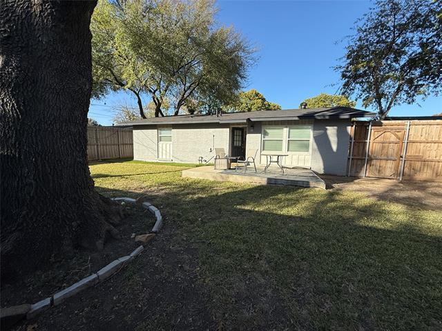 Building Photo - 817 Loganwood Ave