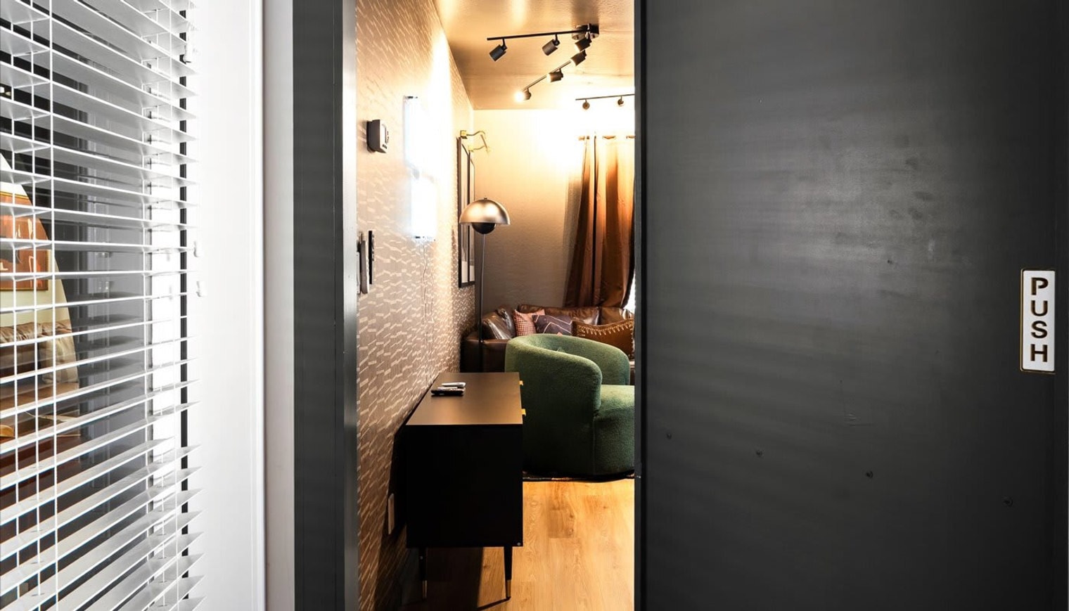 Building Photo - 6214 W Riviera Dr