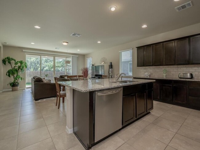 Building Photo - 2508 Merton Dr