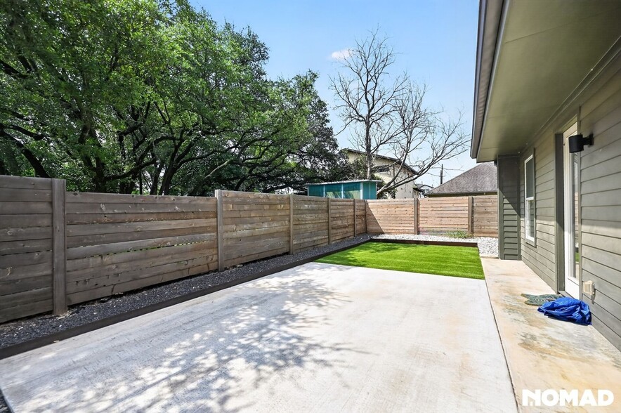 Building Photo - 3417 Elija St