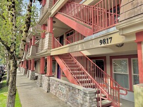 Building Photo - 9817 NE Irving St
