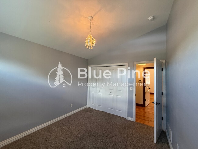 Building Photo - 3834 E 446 N