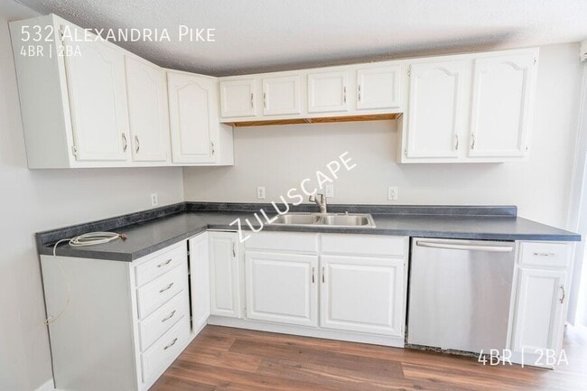 Building Photo - 532 Alexandria Pike