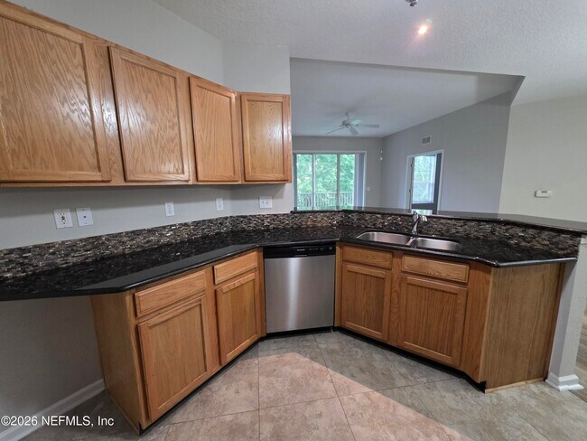 Building Photo - 785 Oakleaf Plantation Pkwy