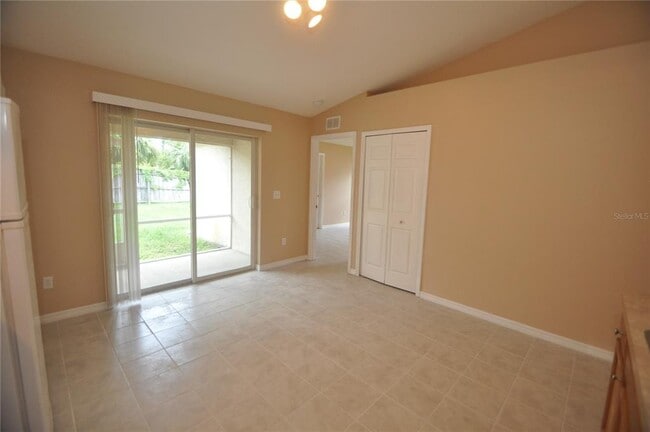 Building Photo - 69 Rose Dr