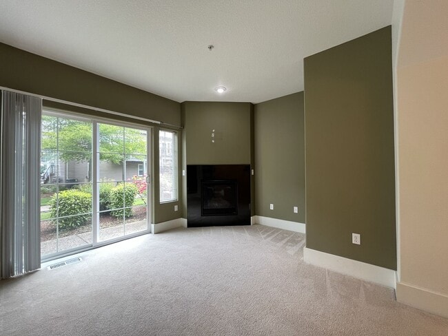 Building Photo - 2 Bedroom 2.5 Bathroom with 2 Tandem Car garage ~ Convenient Cedar Mill Location Near St. Vincent...