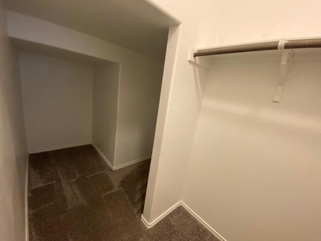 Building Photo - 97 Quarryman Dr