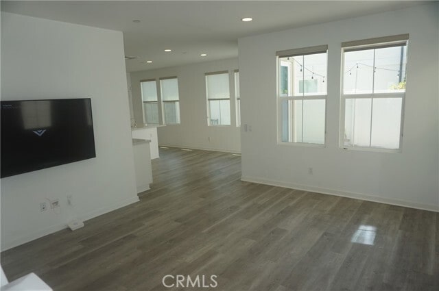 Building Photo - 945 Vivid Ln