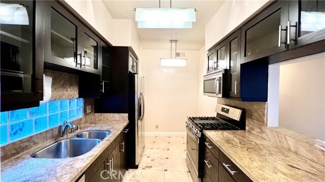 Building Photo - 10535 Ashton Ave