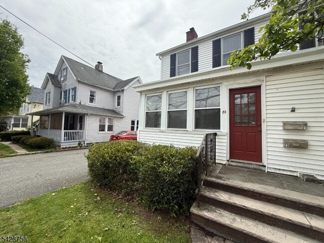 Building Photo - 23 E Hanover Ave