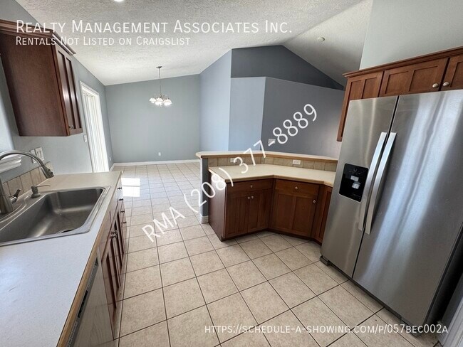 Building Photo - 17614 Silk Ave