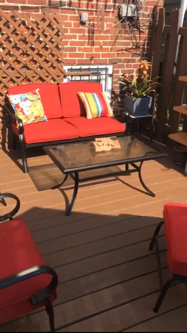 Building Photo - 2408 N Capitol St NW