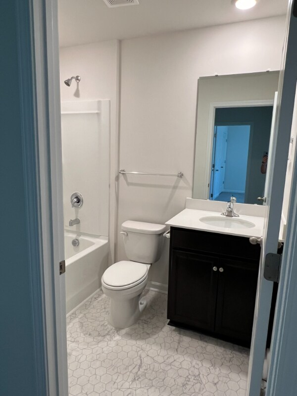 Building Photo - 23 Virginia Cmns Dr