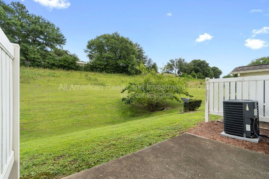 Building Photo - 554 Wingspan Way