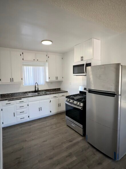 Building Photo - 5039 Alhambra Ave