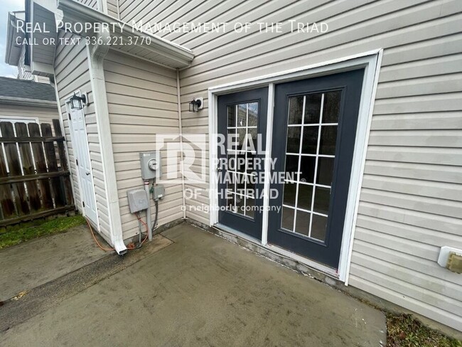 Building Photo - 1258 Burton Ave