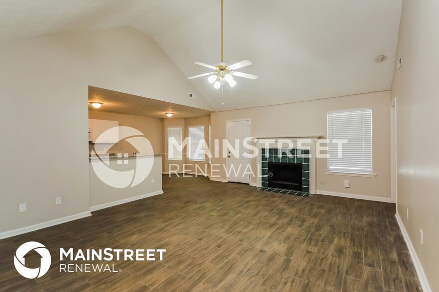 Building Photo - 851 Sweetwater Way