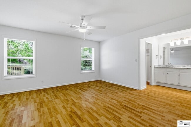 Building Photo - 203 Dupont Dr