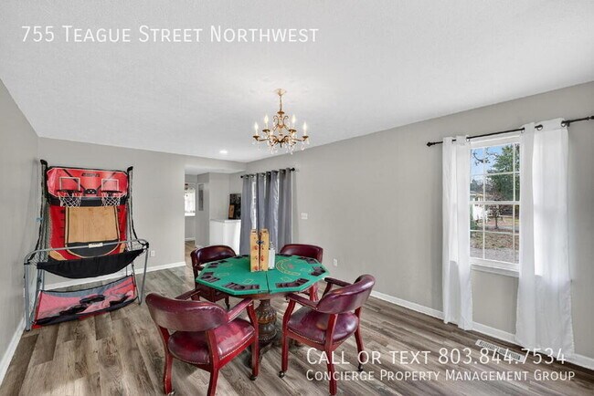 Building Photo - 755 Teague St NW