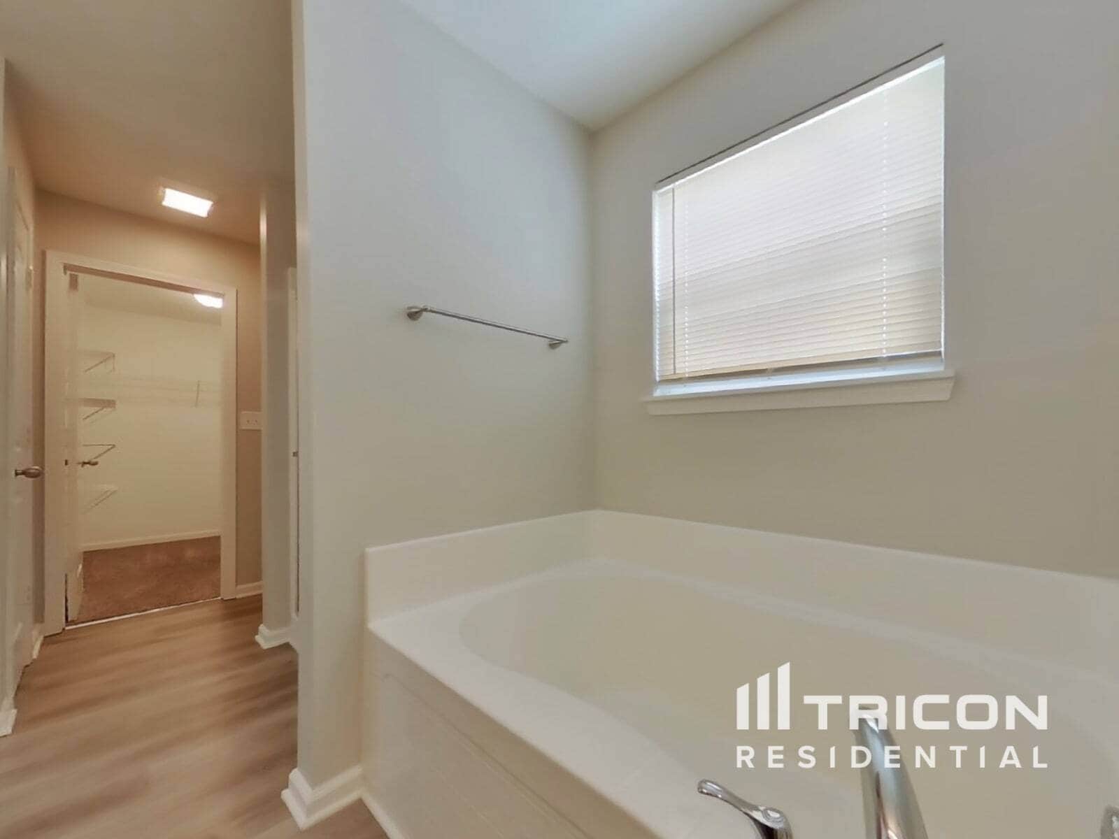 Building Photo - 2984 W Sampler St