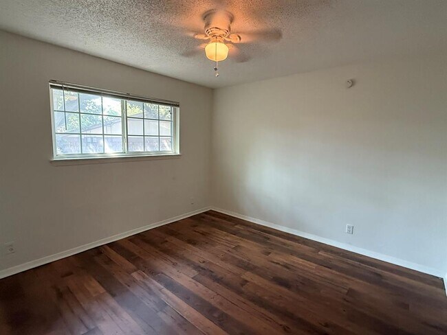 Building Photo - 3405 Willowrun Cove