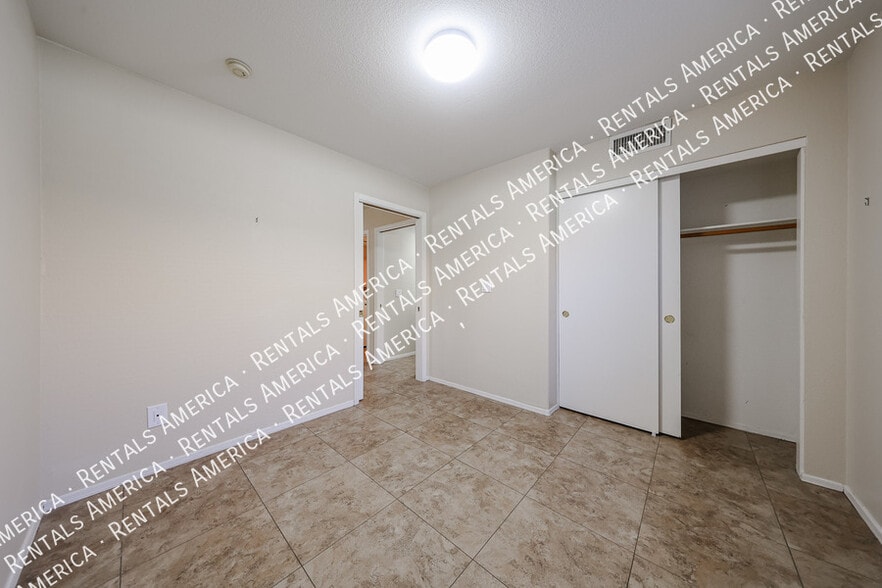 Building Photo - 21911 N 71st Ln