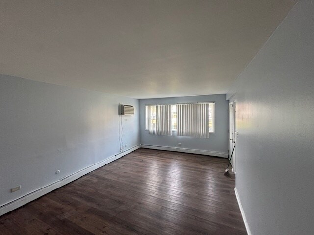 Building Photo - 339 Yates Ave