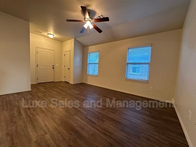 Building Photo - 412 Chalk Hill Ct