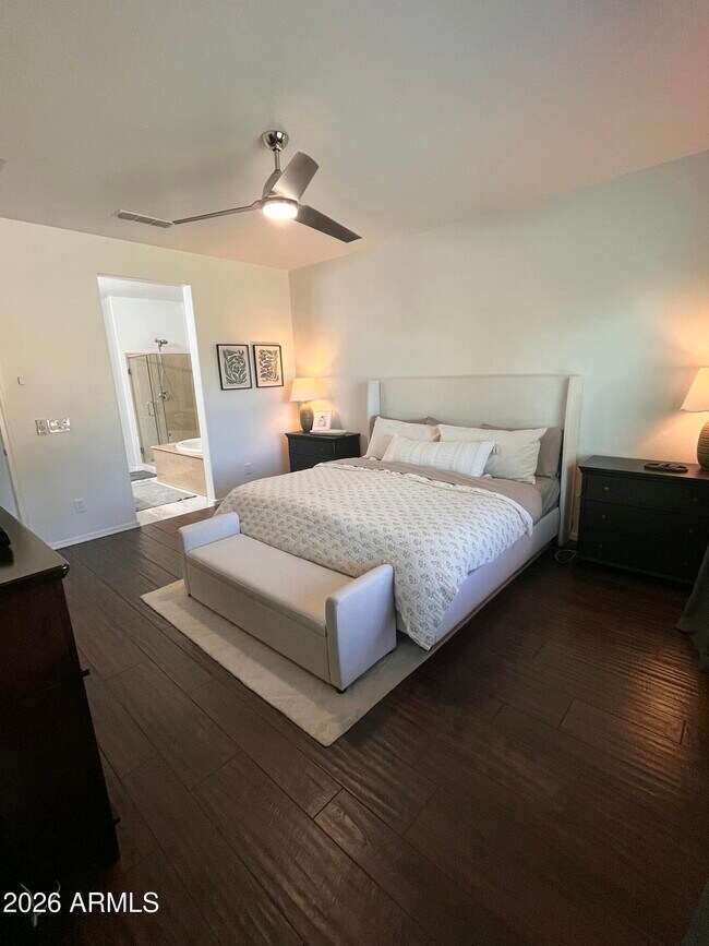 Building Photo - 26833 N 14th Ln