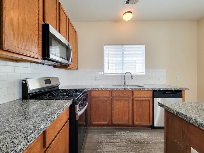 Building Photo - 21818 Grassy Hill Ln