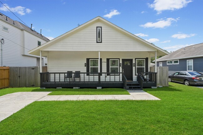 Building Photo - 3706 Nathaniel Brown St