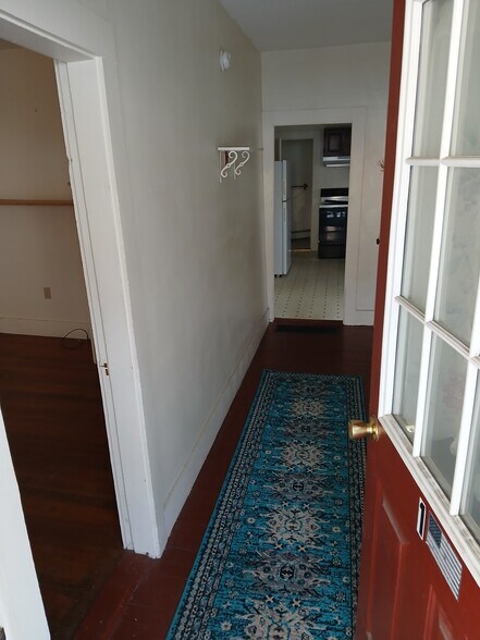 Building Photo - 63 Plain Rd