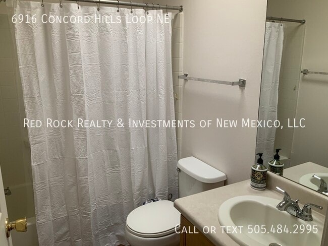 Building Photo - 6916 Concord Hills Loop NE