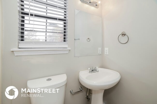 Building Photo - 4852 W Ridge Dr