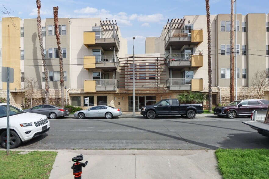Building Photo - 4170 Fair Ave