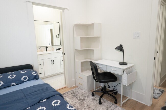 Building Photo - 3542 Amos St